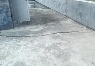 纳雍楼顶漏水维修公司分享下如何解决卫生间隐蔽部位漏水的问题?